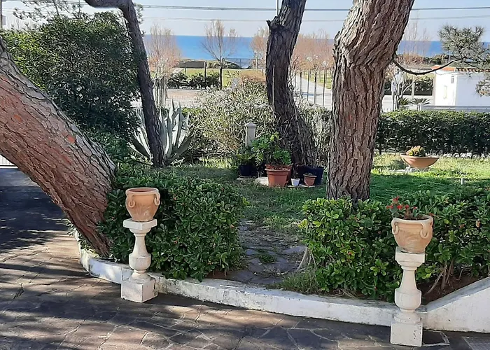 Appartamento In Villa Valentini, Fronte Mare, Giardino E Parcheggio Privato, Wifi, Dotato Di Tutti I Confort, Nel Golfo Di Gaeta