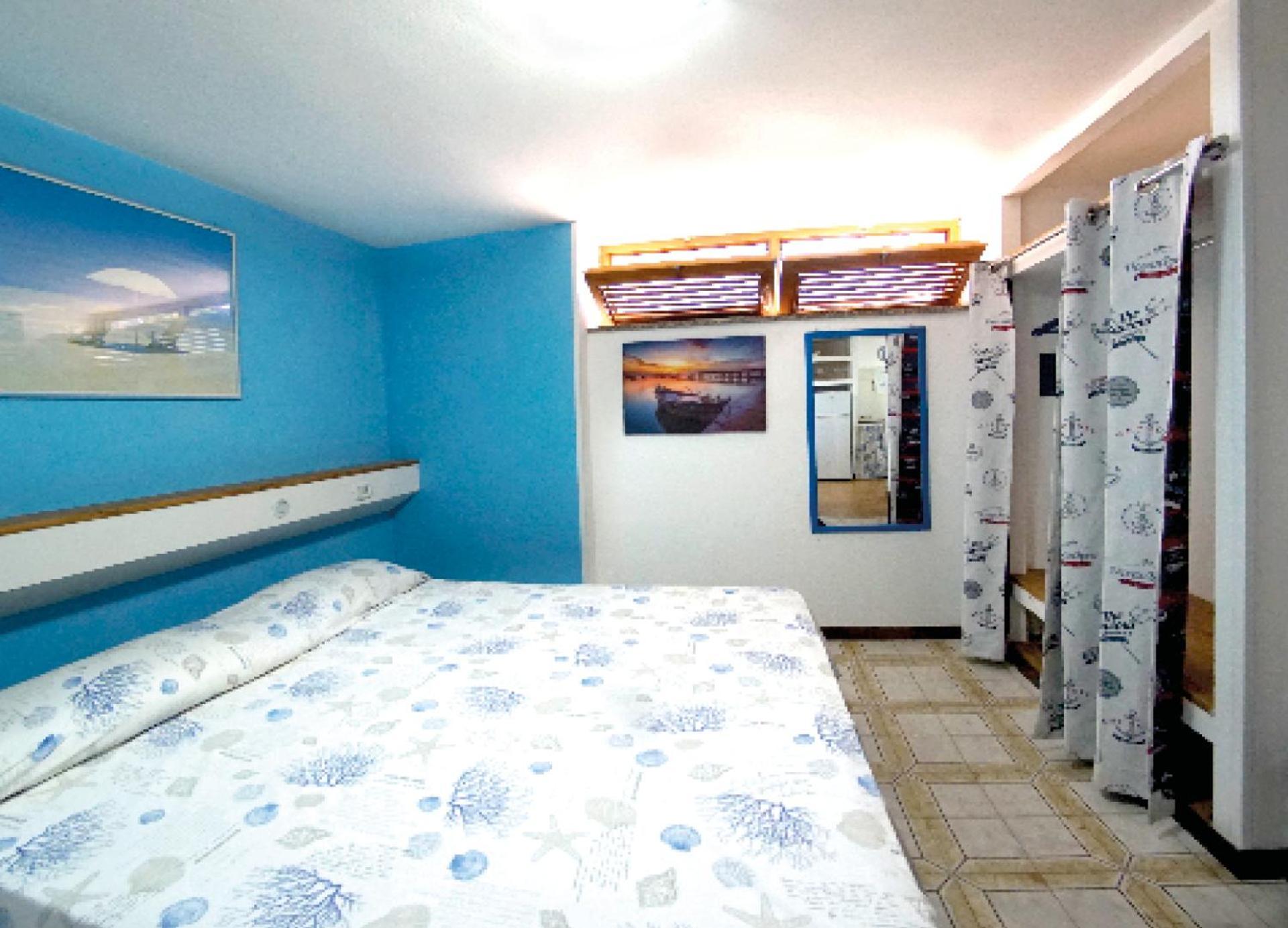 Valentini: Beachfront Comfort With Garden And Private Parking